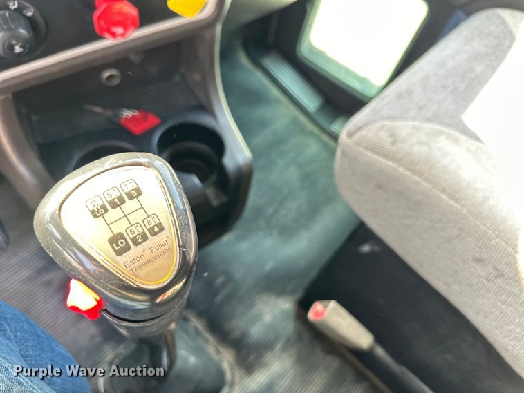 image for item EJ6360 2014 Kenworth T660 semi truck