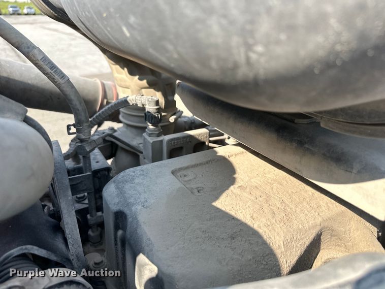 image for item EJ6360 2014 Kenworth T660 semi truck