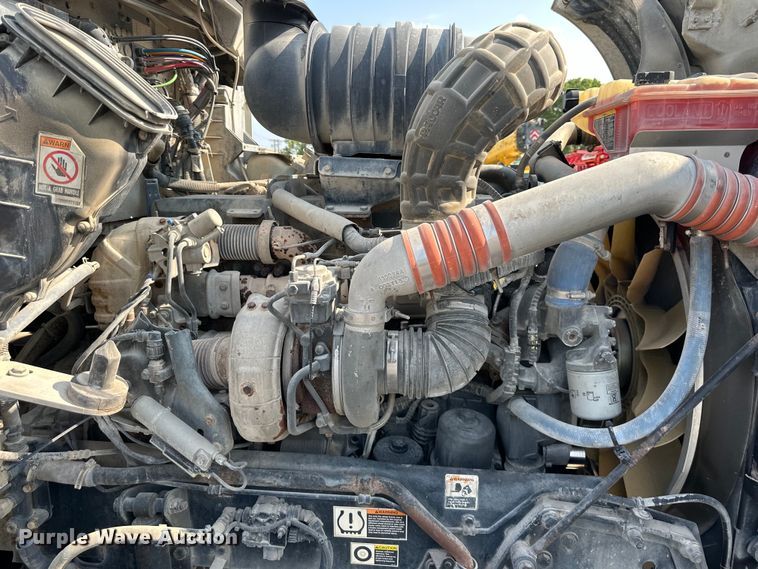 image for item EJ6360 2014 Kenworth T660 semi truck