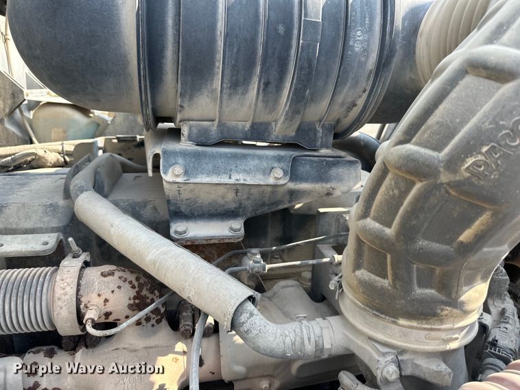 image for item EJ6360 2014 Kenworth T660 semi truck