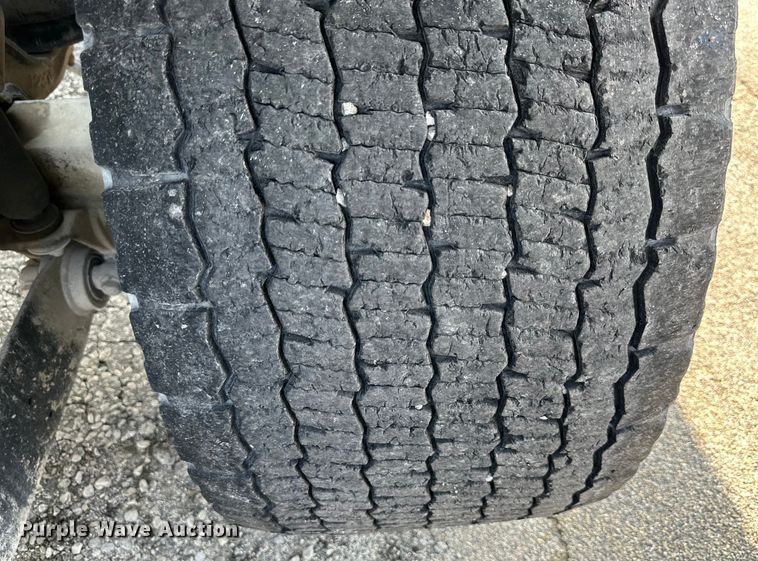 image for item EJ6360 2014 Kenworth T660 semi truck