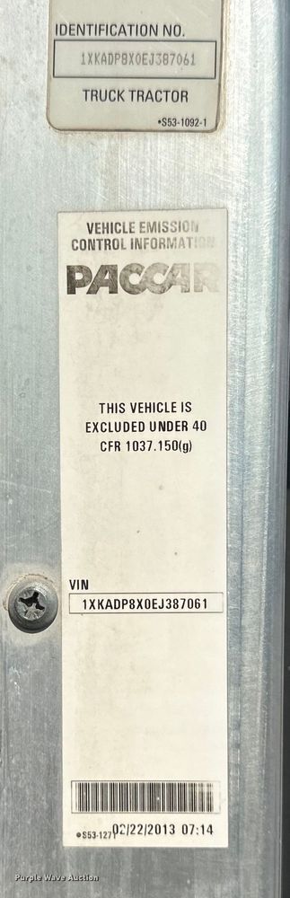 image for item EJ6360 2014 Kenworth T660 semi truck