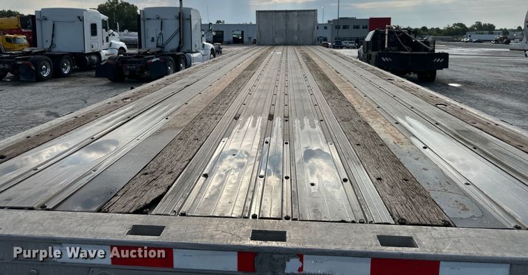 image for item EJ6361 2005 Great Dane  flatbed trailer