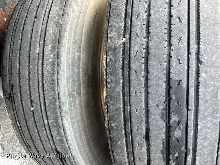 image for item EJ6361 2005 Great Dane  flatbed trailer