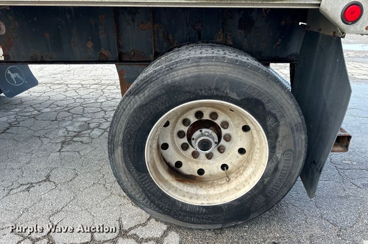 image for item EJ6361 2005 Great Dane  flatbed trailer