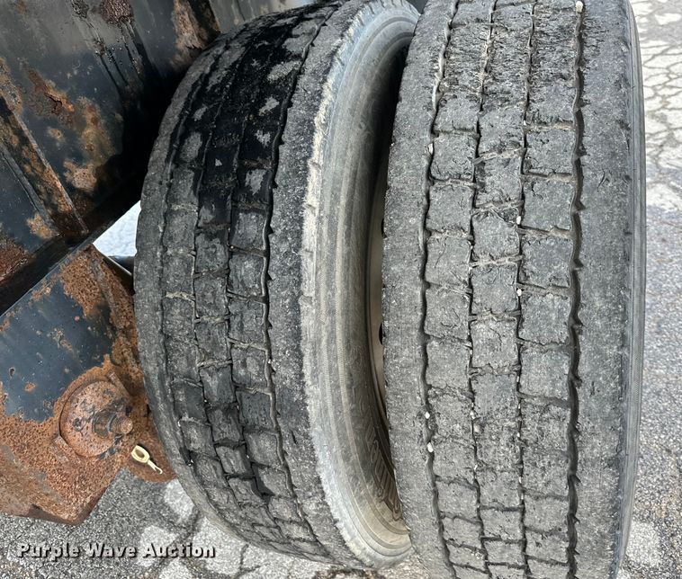 image for item EJ6361 2005 Great Dane  flatbed trailer