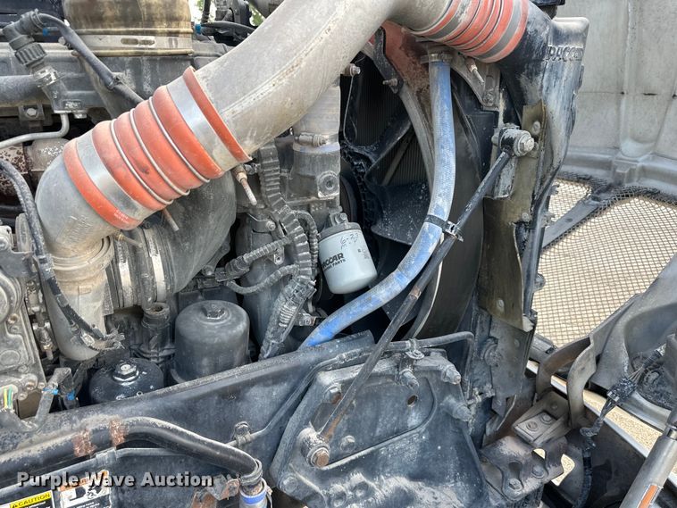 image for item EJ6363 2015 Kenworth  T660 semi truck