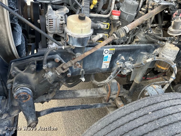 image for item EJ6363 2015 Kenworth  T660 semi truck