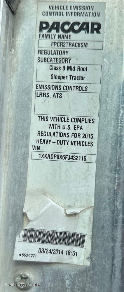 image for item EJ6363 2015 Kenworth  T660 semi truck