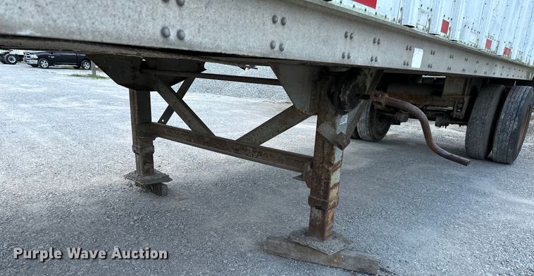 image for item EJ6367 1988 Fruehauf  dry van trailer