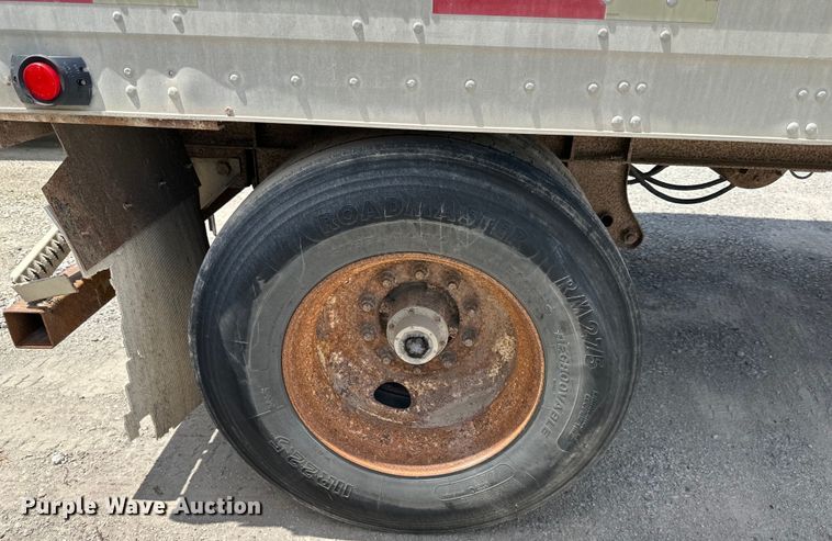 image for item EJ6368 2002 Trailmobile  dry van trailer