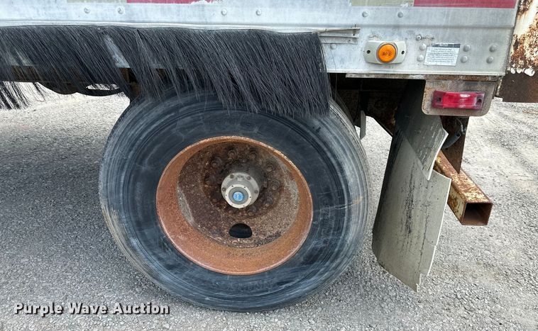 image for item EJ6369 2002 Trailmobile  dry van trailer