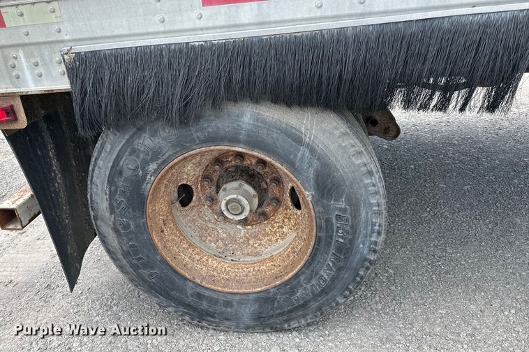 image for item EJ6369 2002 Trailmobile  dry van trailer