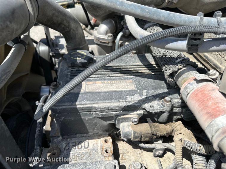 image for item EJ6371 2013 Kenworth T370  semi truck