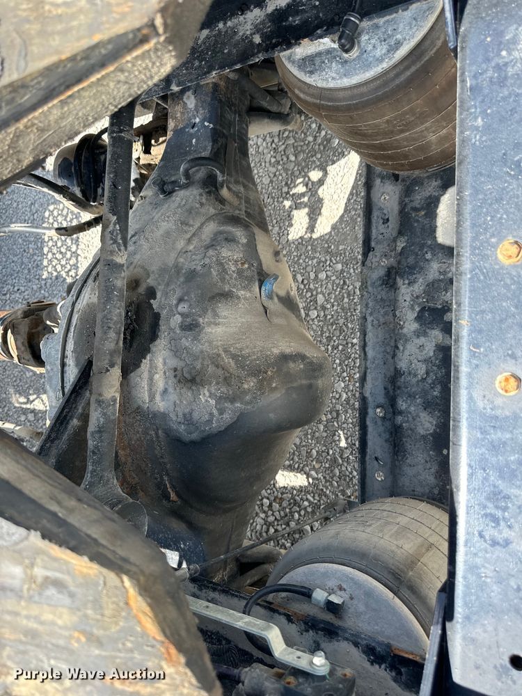 image for item EJ6371 2013 Kenworth T370  semi truck