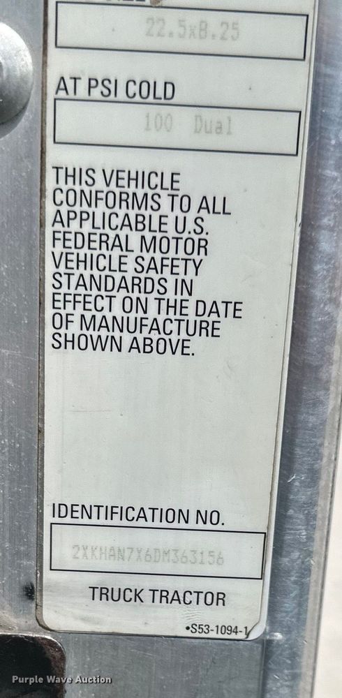 image for item EJ6371 2013 Kenworth T370  semi truck