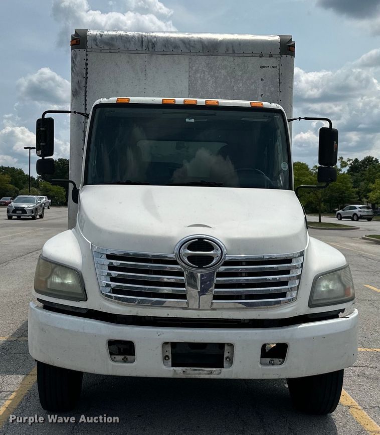 image for item EJ6387 2008 Hino  box truck