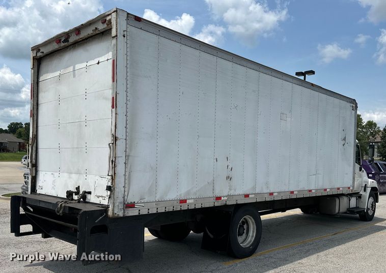 image for item EJ6387 2008 Hino  box truck