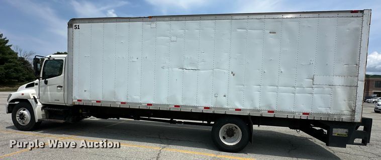 image for item EJ6387 2008 Hino  box truck