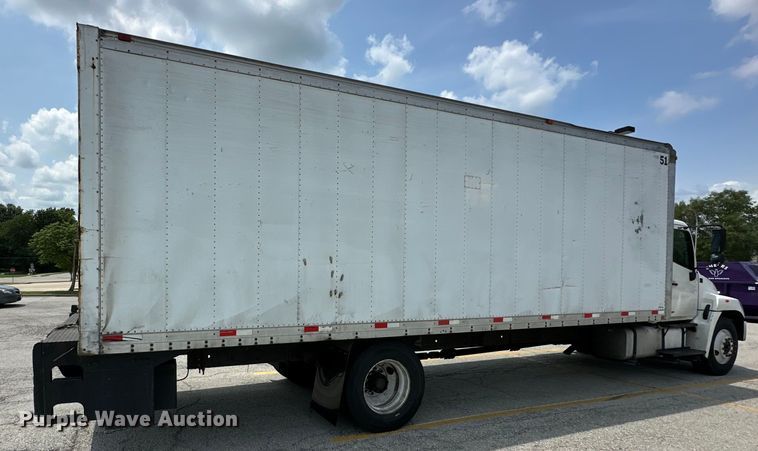 image for item EJ6387 2008 Hino  box truck