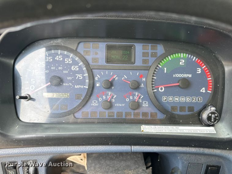 image for item EJ6387 2008 Hino  box truck