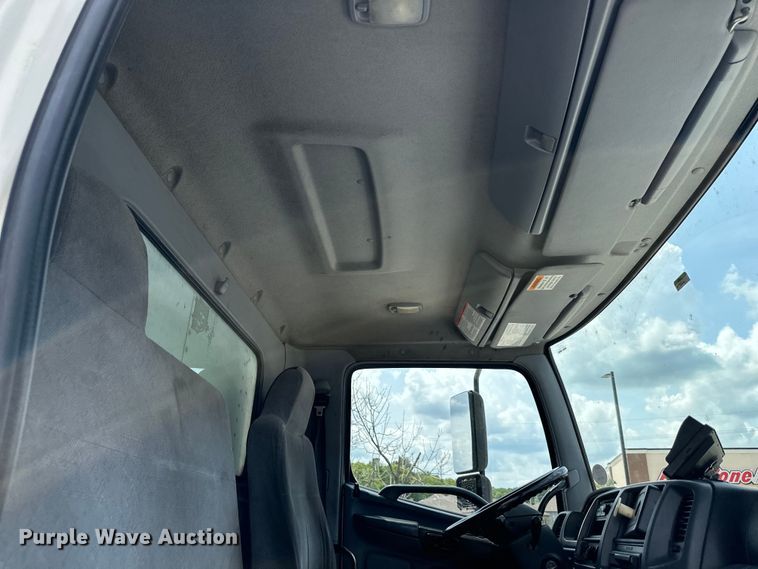 image for item EJ6387 2008 Hino  box truck