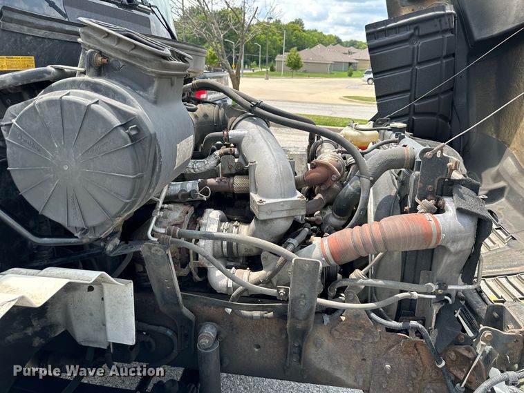 image for item EJ6387 2008 Hino  box truck