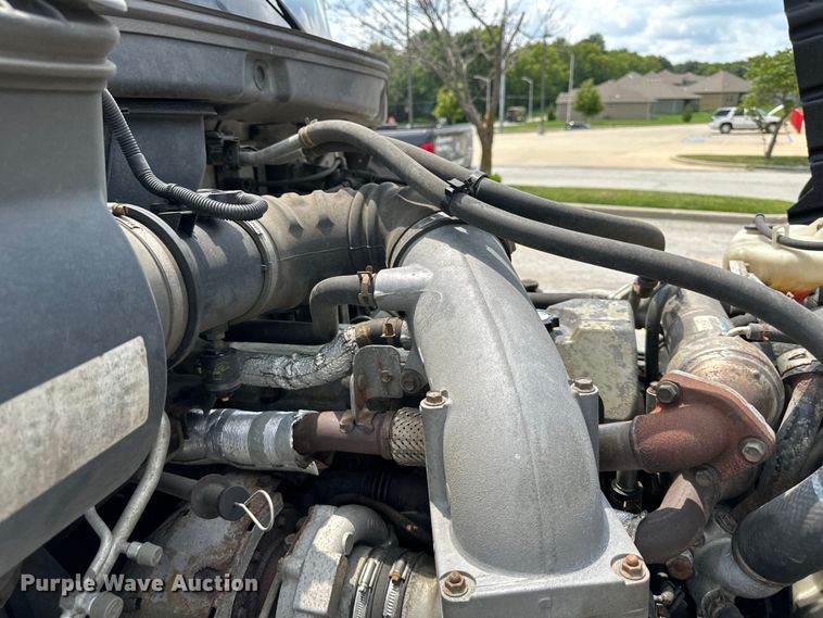 image for item EJ6387 2008 Hino  box truck