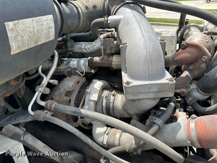 image for item EJ6387 2008 Hino  box truck