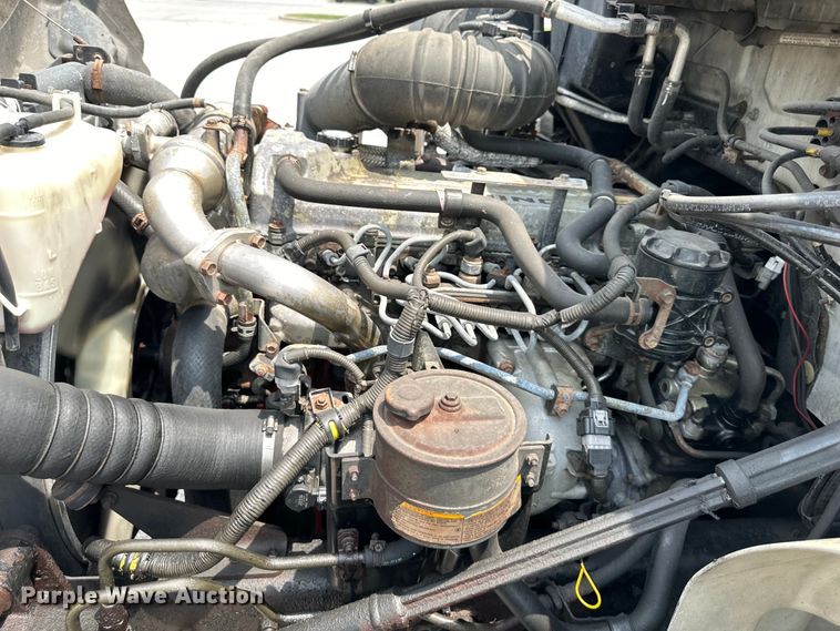 image for item EJ6387 2008 Hino  box truck