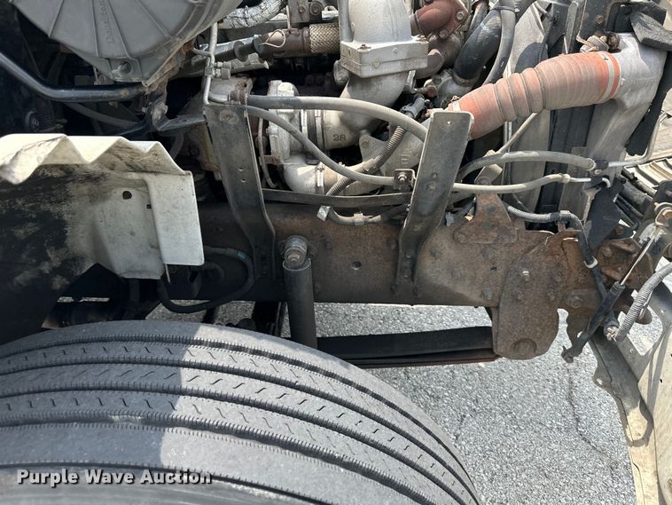 image for item EJ6387 2008 Hino  box truck