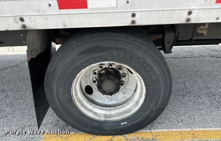 image for item EJ6387 2008 Hino  box truck