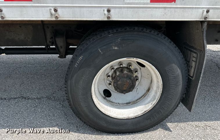 image for item EJ6387 2008 Hino  box truck