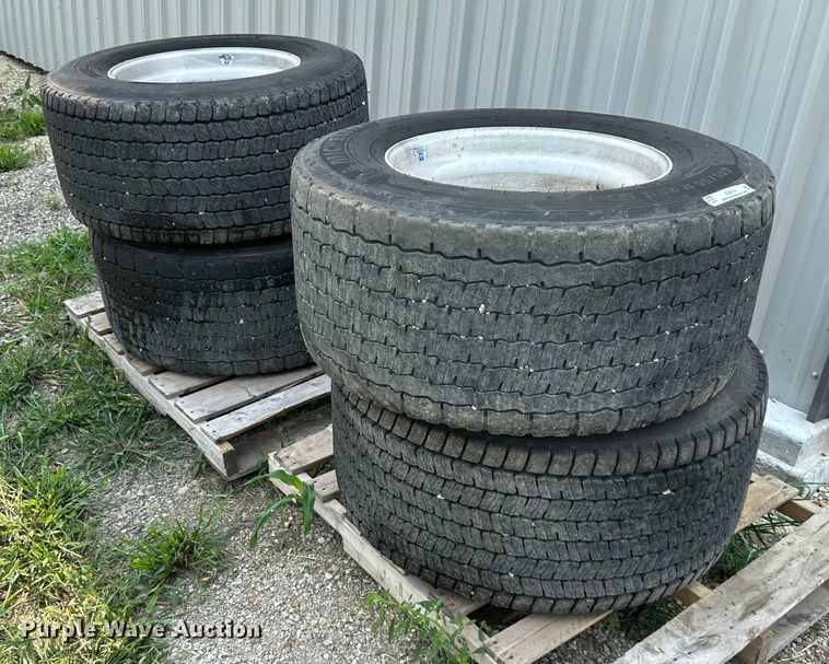 image for item EJ6414 (4) Yokohama 445/50R22.5 tires and wheels