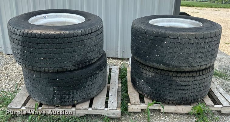 image for item EJ6414 (4) Yokohama 445/50R22.5 tires and wheels