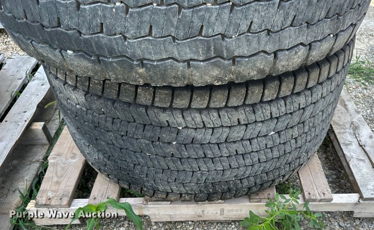 image for item EJ6414 (4) Yokohama 445/50R22.5 tires and wheels