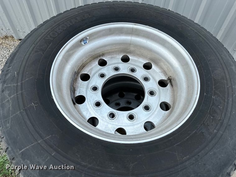 image for item EJ6414 (4) Yokohama 445/50R22.5 tires and wheels