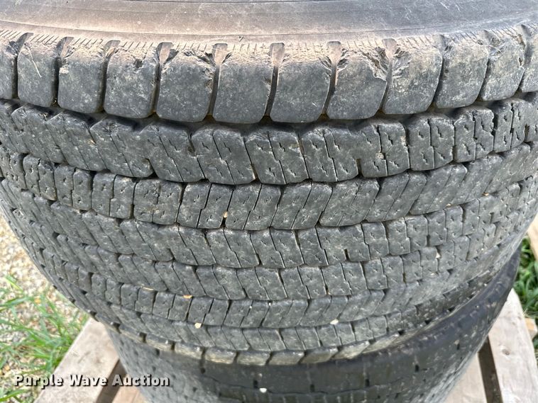 image for item EJ6414 (4) Yokohama 445/50R22.5 tires and wheels