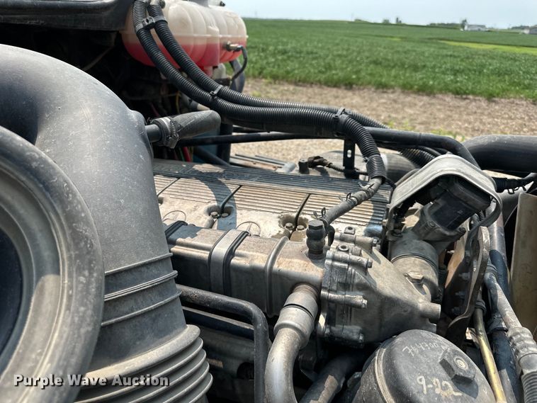 image for item EJ6415 2006 Freightliner  Columbia 120 semi truck