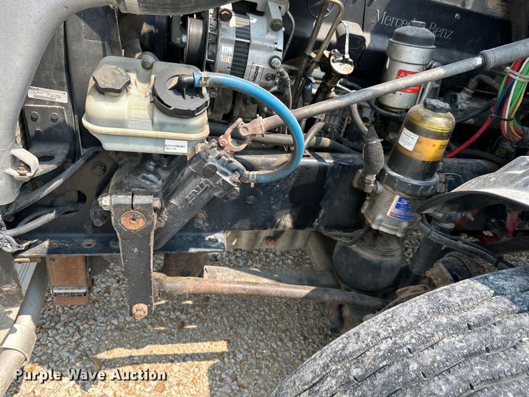 image for item EJ6415 2006 Freightliner  Columbia 120 semi truck