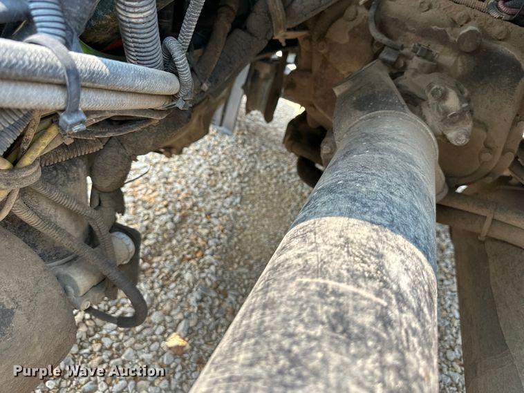 image for item EJ6415 2006 Freightliner  Columbia 120 semi truck