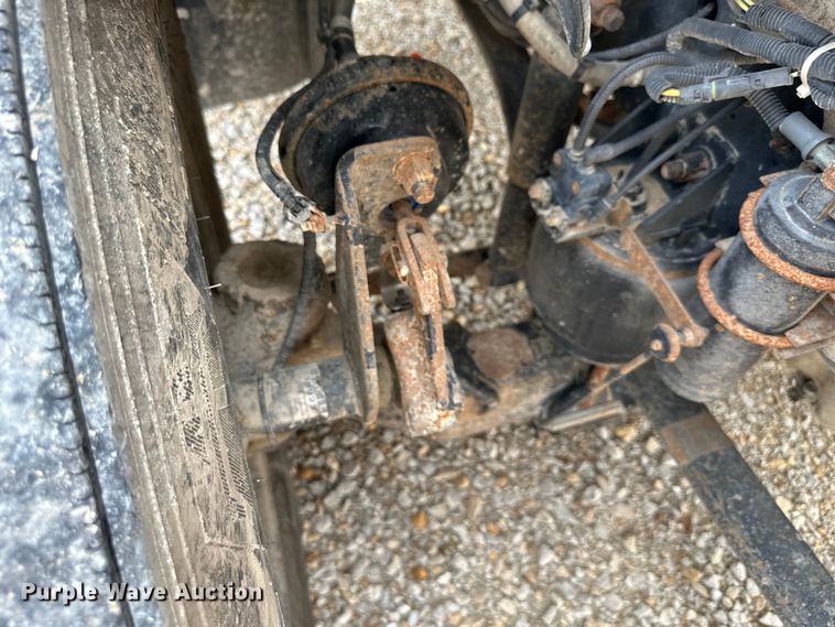 image for item EJ6415 2006 Freightliner  Columbia 120 semi truck