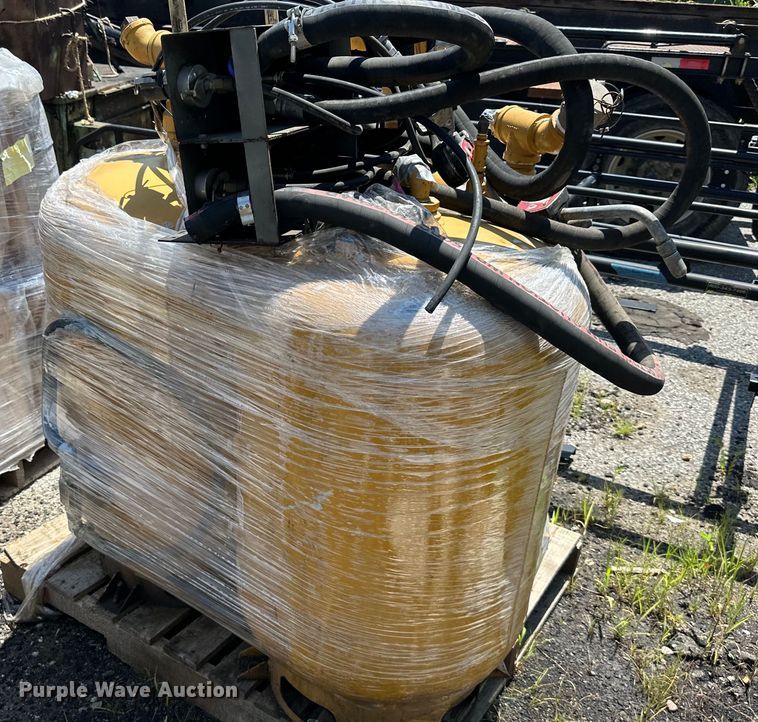 image for item EJ7075 Sage Oil Vac fluid recovery system 