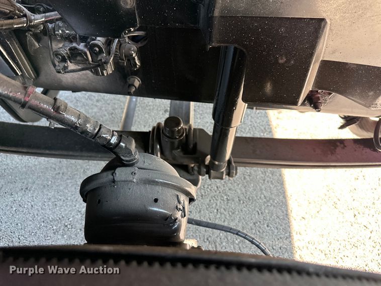 image for item EJ7084 2017 Volvo VN semi truck