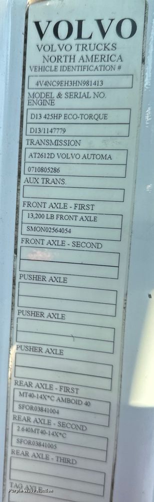 image for item EJ7084 2017 Volvo VN semi truck