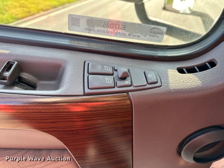 image for item EJ7085 2016 Volvo VN Series semi truck