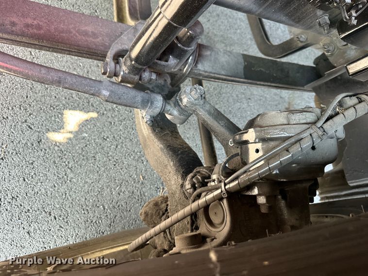 image for item EJ7085 2016 Volvo VN Series semi truck