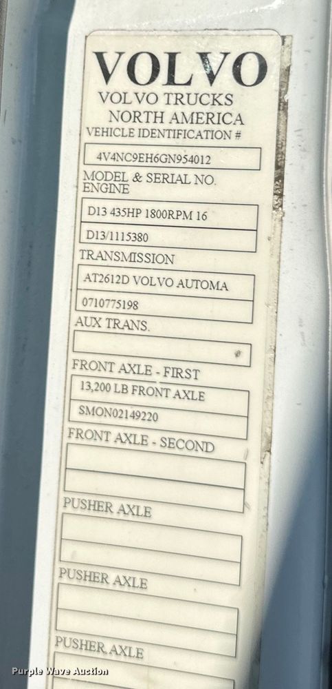 image for item EJ7085 2016 Volvo VN Series semi truck