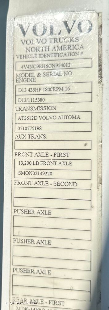 image for item EJ7085 2016 Volvo VN Series semi truck