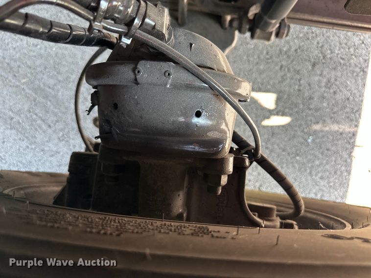 image for item EJ7086 2017 Volvo VN Series semi truck